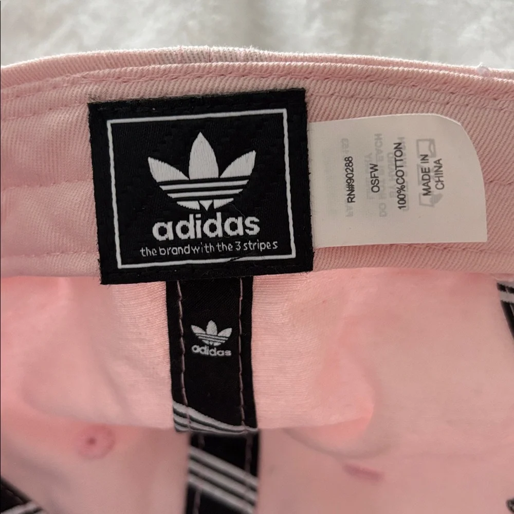 Hat Adidas originals pink‎ black accent color vintage